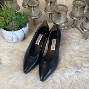 EVAN Picone Black Patent Feather Construction Pointed toe Pump Size 10